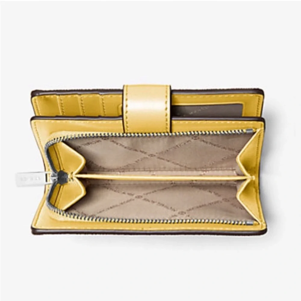 Michael Kors Jet Set Medium Printed Signature Logo Wallet